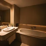 Pembroke Hotel 4*
