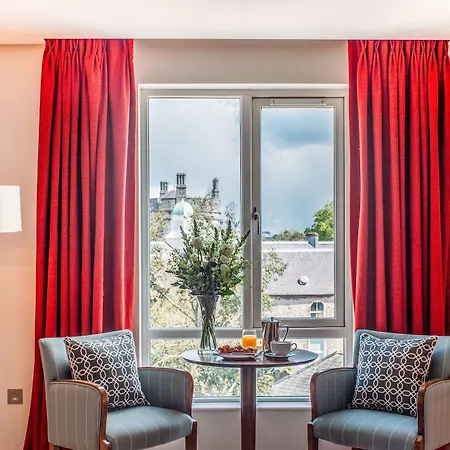 Pembroke 4*