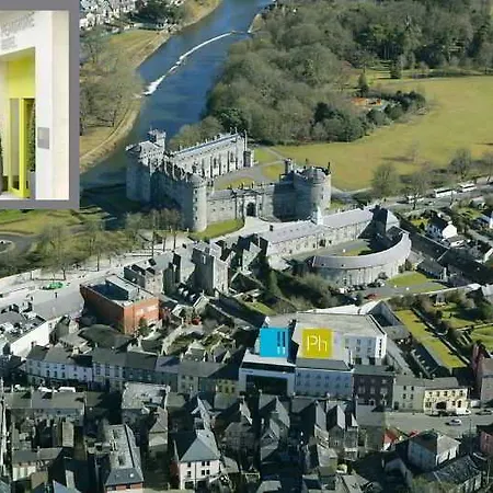 Pembroke 4*