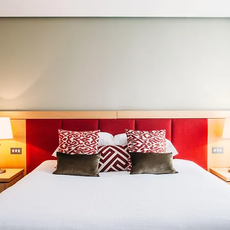 Pembroke 4*