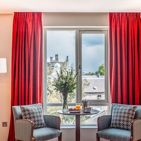 Pembroke Hotel