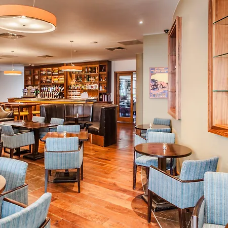 Pembroke Hotel