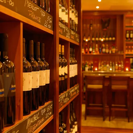 Pembroke Hotel 4*