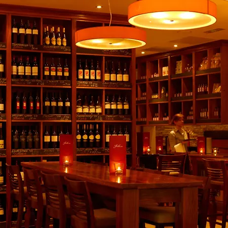 Pembroke מלון קילקני