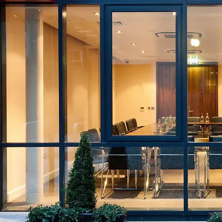 Hotel Pembroke 4*