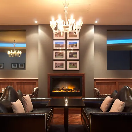 Pembroke Hotel