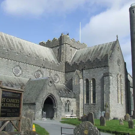 Отель Pembroke 4*