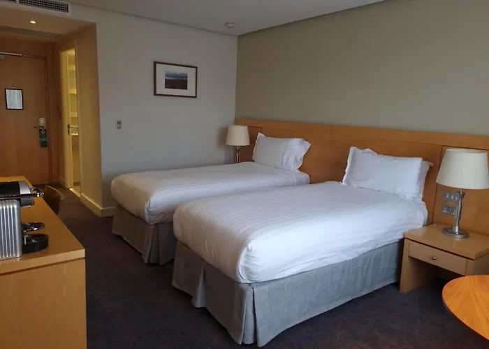 Pembroke 4*